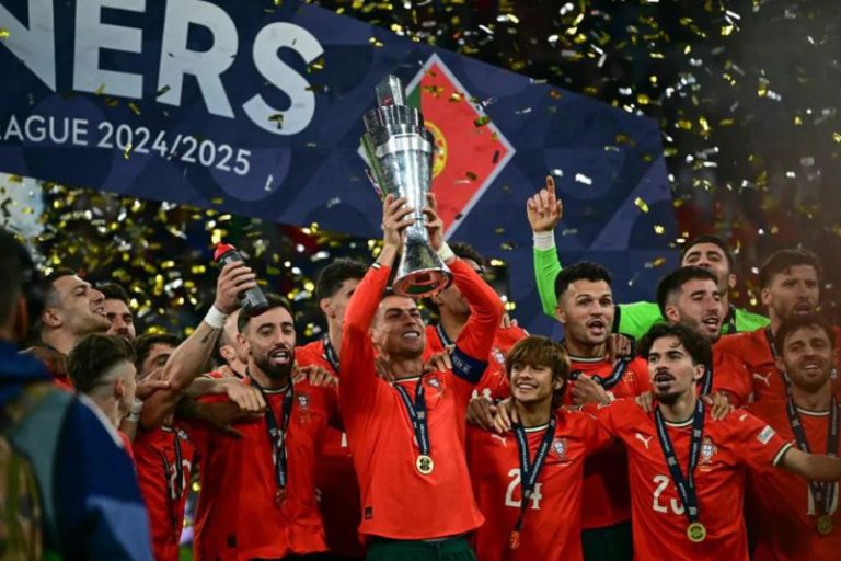 fbl-eur-nations-por-esp-trophy-1